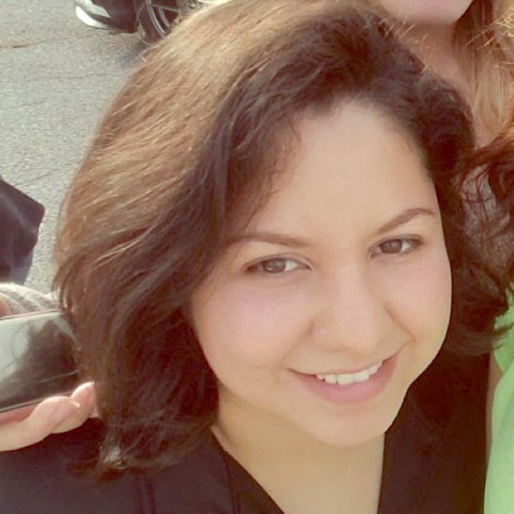 Meet your Posher, Sarahi